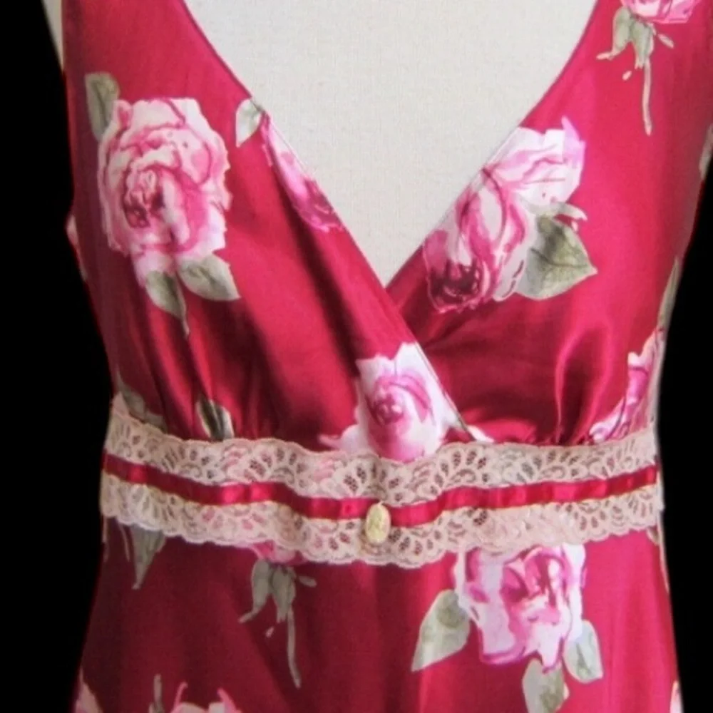 Vintage California Dynasty Babydoll Empire Waist Fushia Floral V-Neck Nightgown